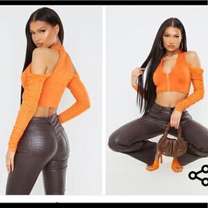 NWT PrettyLittleThing Size 8 Tangerine Woven Cold Shoulder Sexy LS Halter Top